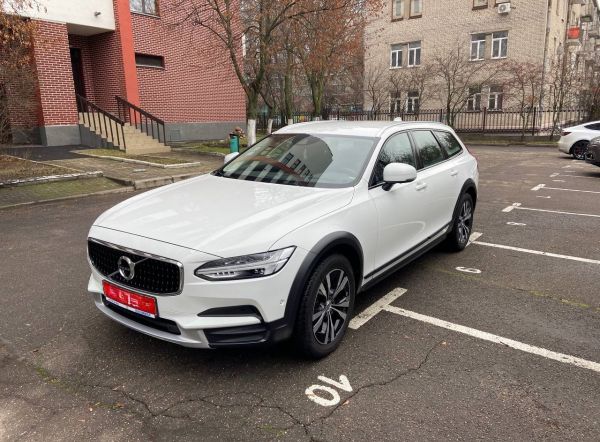 Volvo V90 Cross Country I 2019