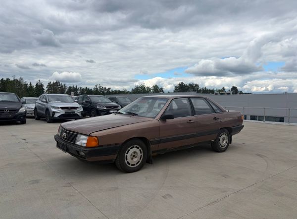 Audi 100 C3 1984 1.8