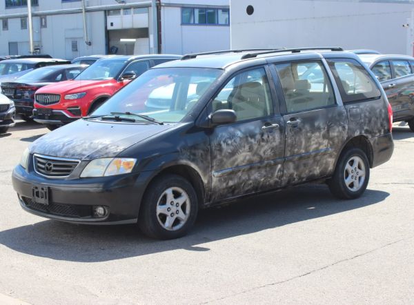 Mazda MPV II 2000 2.5