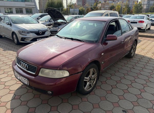 Audi A4 1999 1.6 (газ-бензин) MT